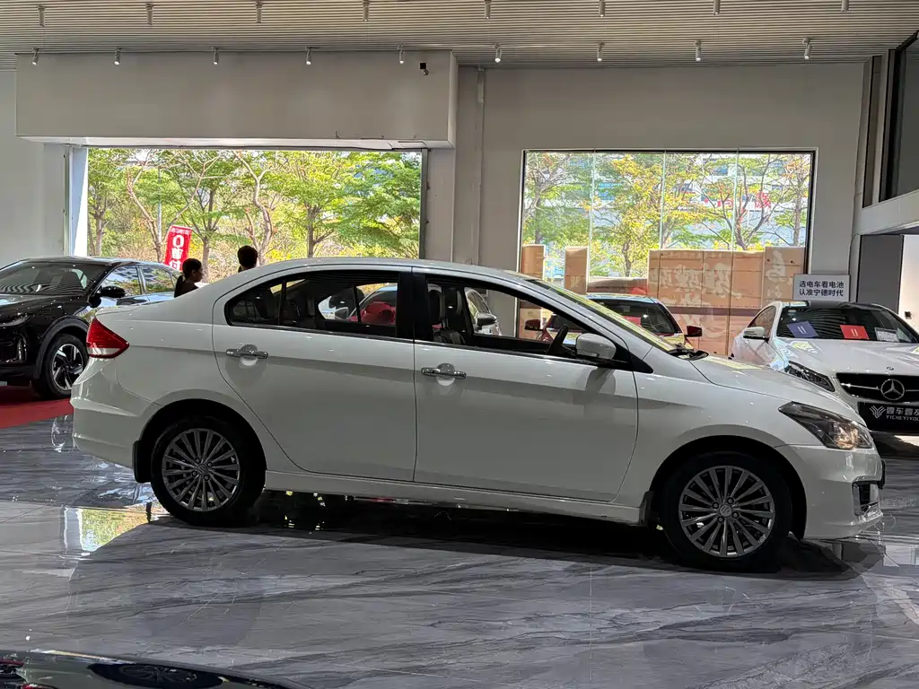Qiyue 2015 1.6L automatic enjoyment type купить на сайте DeffCars