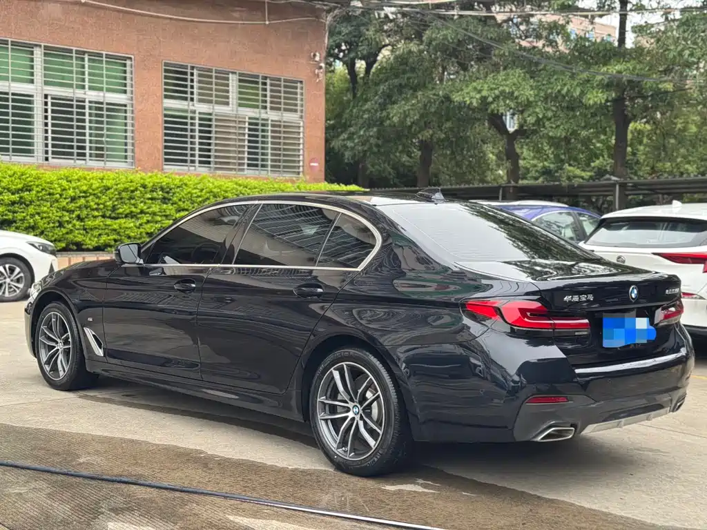 BMW 5 Series 2021 525Li M Sports Package купить на сайте DeffCars