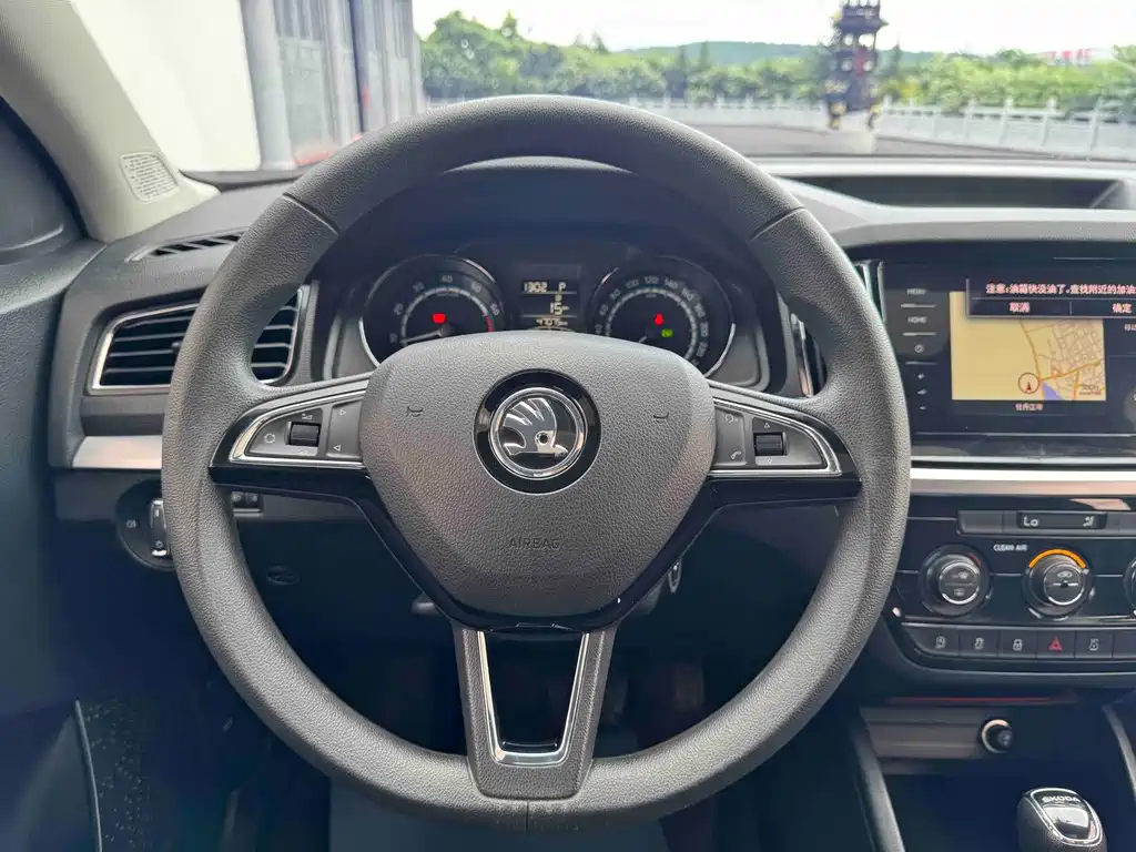 Komic 2021 1.5L automatic comfort version купить на сайте DeffCars