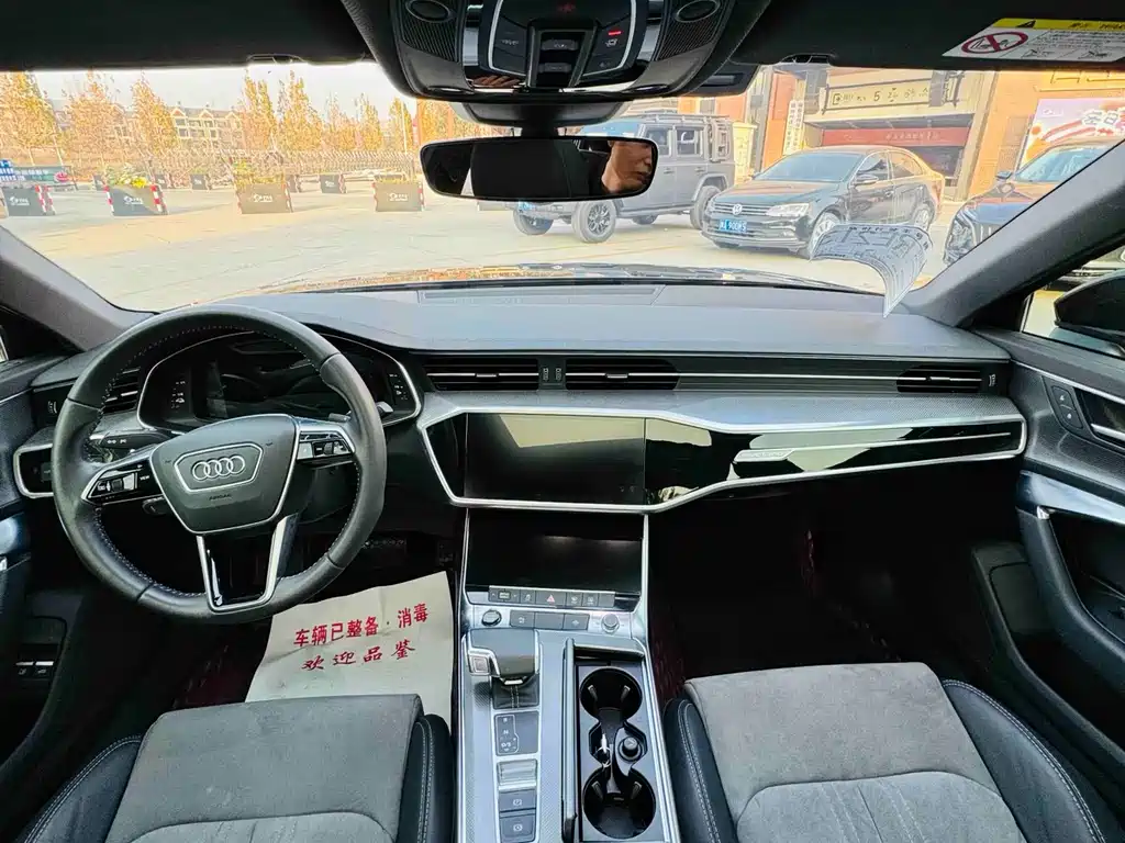 Audi A6L New Energy 2020 55 TFSI e quattro купить на сайте DeffCars