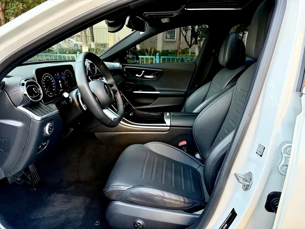 Mercedes-Benz C-Class 2023 facelift C 200 L sports version купить на сайте DeffCars