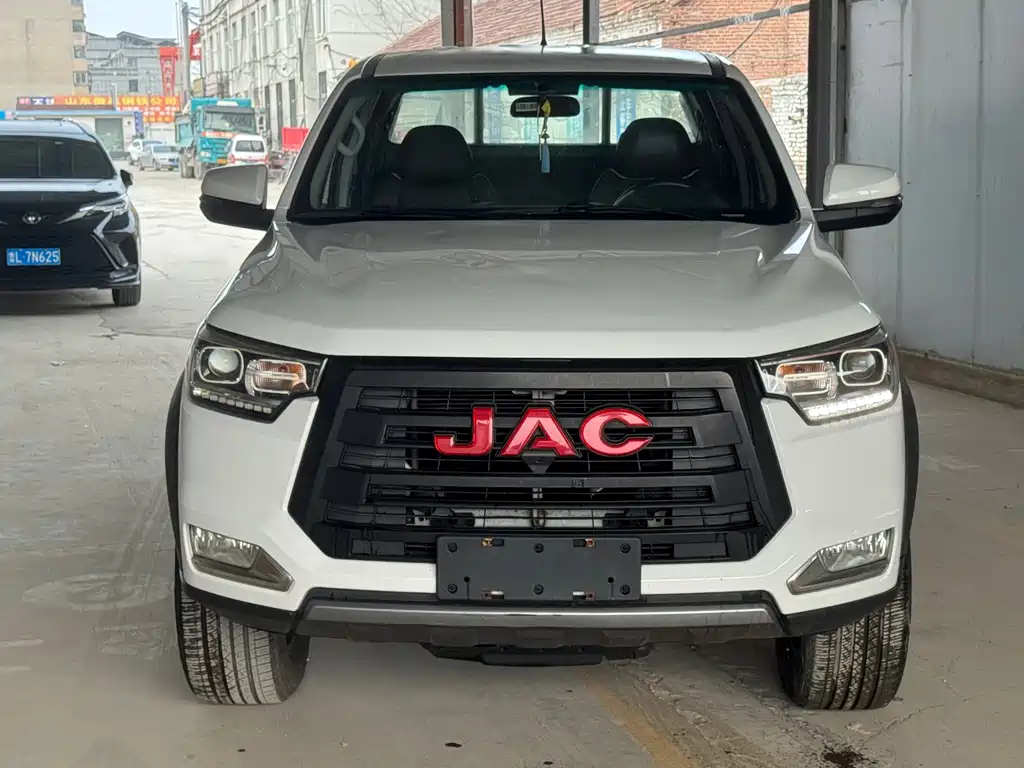 JAC T8 2021 2.0T PRO diesel two-wheel drive business type large double HFC4DB2-2E купить на сайте DeffCars