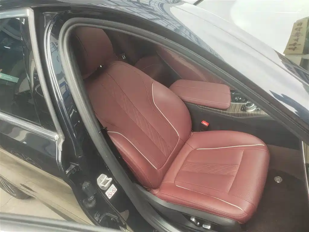 BMW 5 Series 2022 facelift 530Li leading M sports package купить на сайте DeffCars