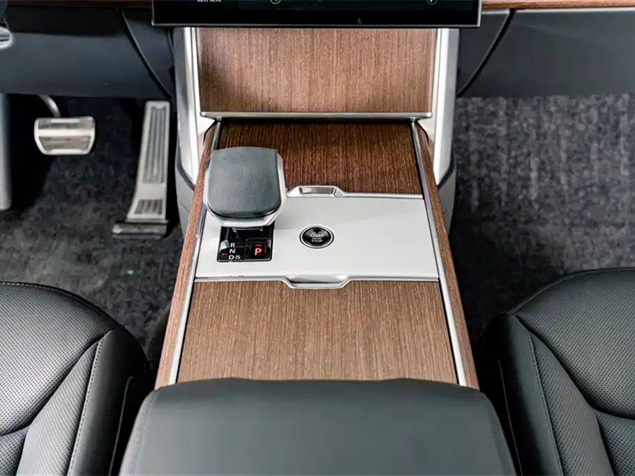 Range Rover 2024 3.0 L6 400PS Extended Edition, seven seats купить на сайте DeffCars