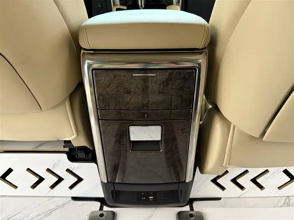 Wilfa 2021 Crown Dual Engine 2.5L HV Premium Edition купить на сайте DeffCars