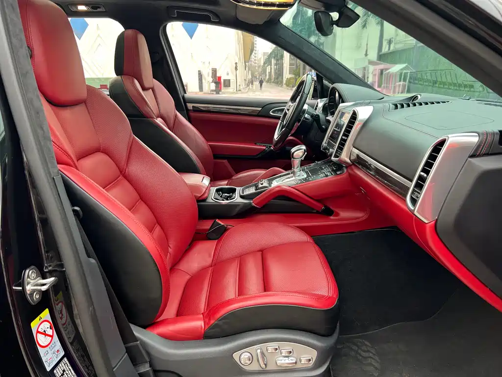 Cayenne 2015 Cayenne Turbo 4.8T купить на сайте DeffCars