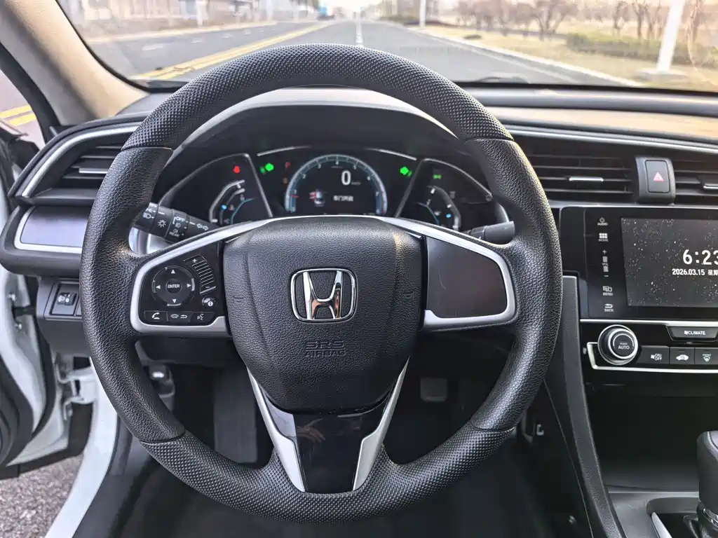 Civic 2016 220TURBO CVT Deluxe Edition купить на сайте DeffCars