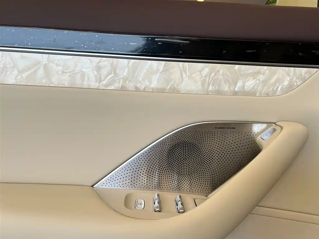 Zhijie R7 2026 extended range Max+ купить на сайте DeffCars