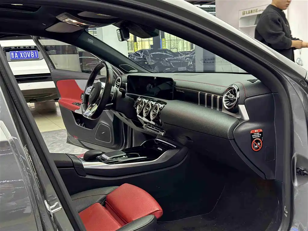 Mercedes-Benz A-Class AMG 2020 AMG A 35 L 4MATIC купить на сайте DeffCars