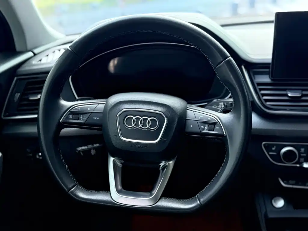 Audi Q5L 2022 facelift 40T luxury and dynamic model купить на сайте DeffCars