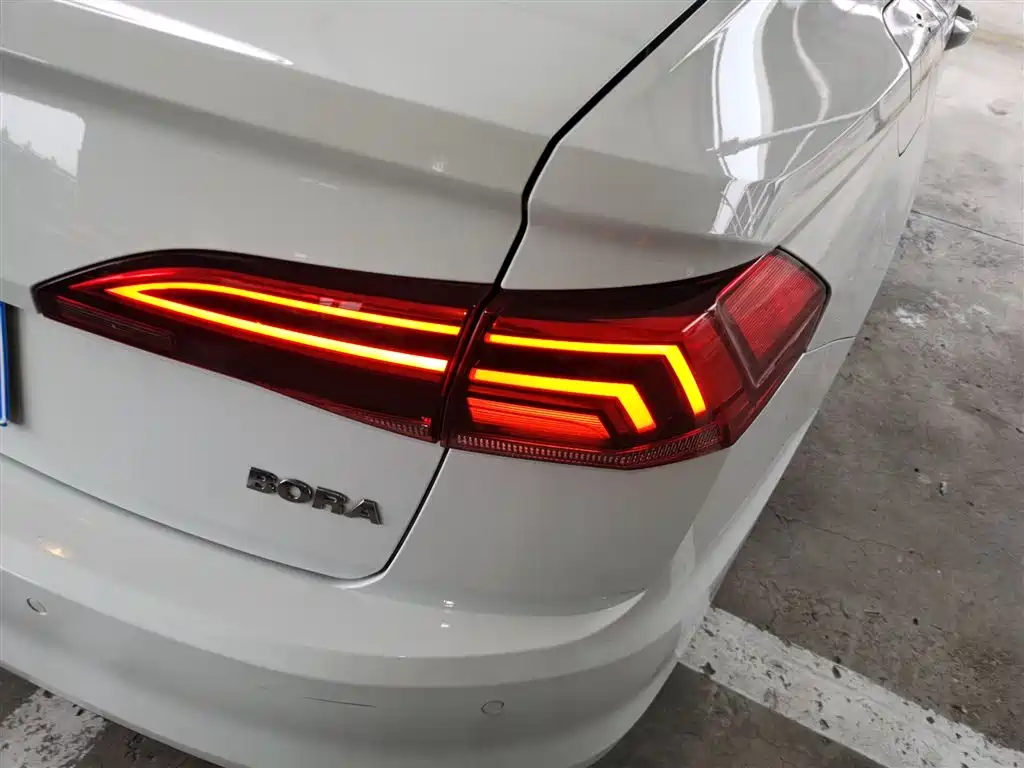 Bora 2020 1.5L automatic comfort model купить на сайте DeffCars