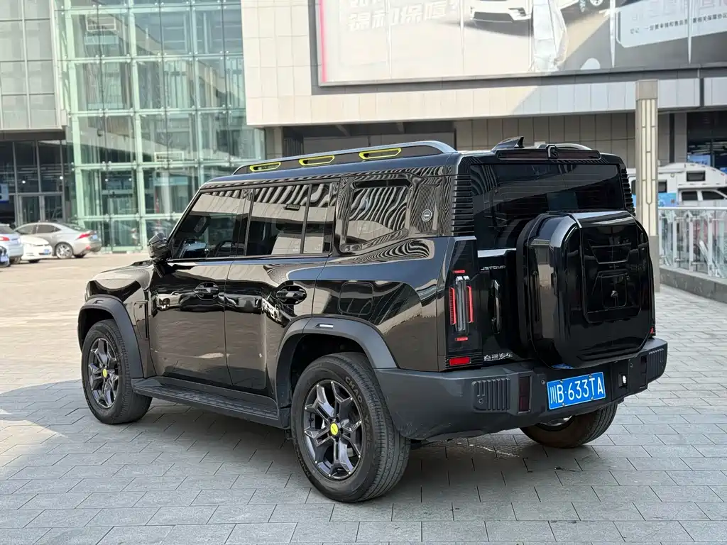 Jietu Traveler 2023 2.0T four-wheel drive crossover PRO купить на сайте DeffCars
