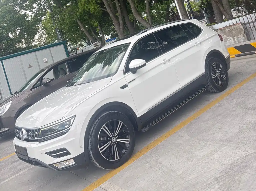 Tiguan L 2017 330TSI automatic two-wheel drive flagship version купить на сайте DeffCars
