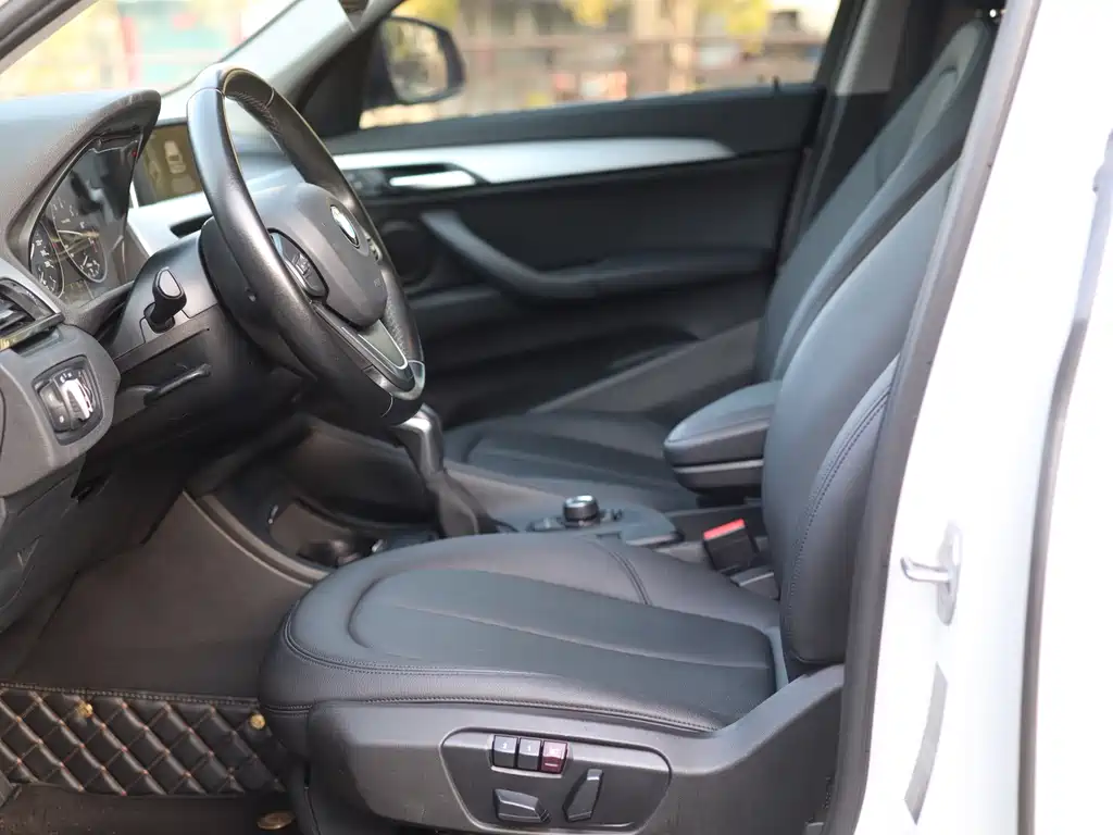 BMW X1 2016 sDrive18Li Fashion Model купить на сайте DeffCars