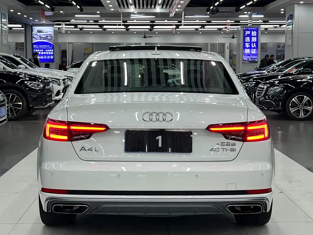 Audi A4L 2019 40 TFSI Fashion Type National V купить на сайте DeffCars