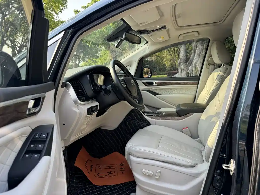 M8 2018 320T Premium Edition купить на сайте DeffCars