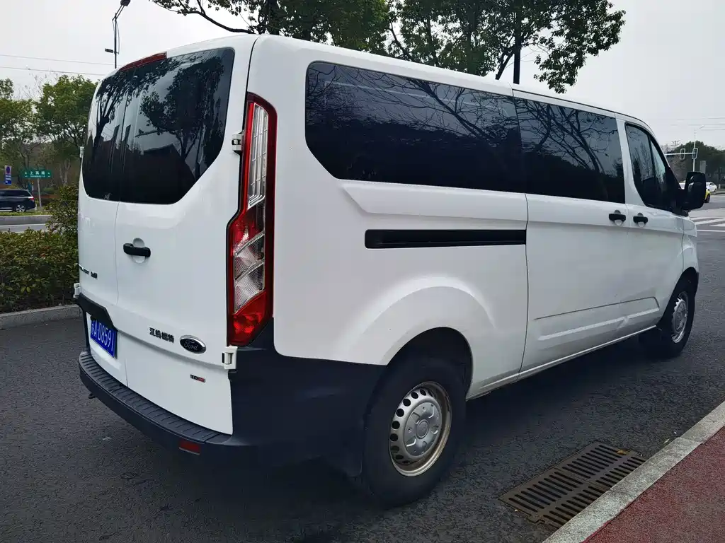 Transit 2020 2.0T diesel multi-functional commercial vehicle, central axle, low roof, double-opening tailgate, National VI купить на сайте DeffCars