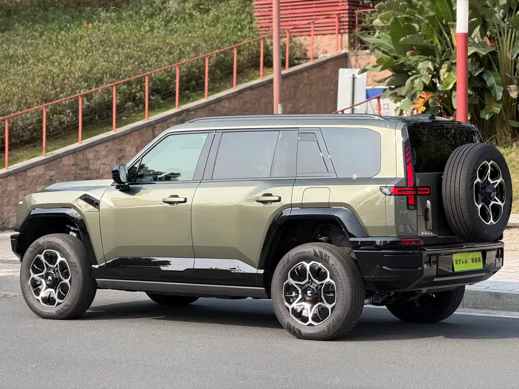 Warrior M817 2025 Pro купить на сайте DeffCars