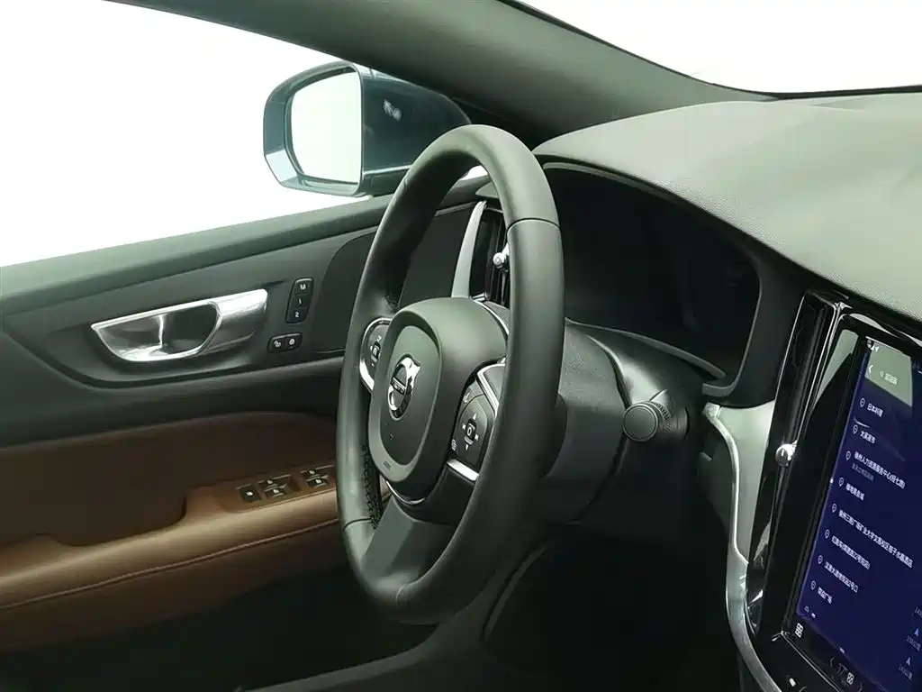 Volvo S60 2023 B4 Zhiyi Luxury Edition купить на сайте DeffCars