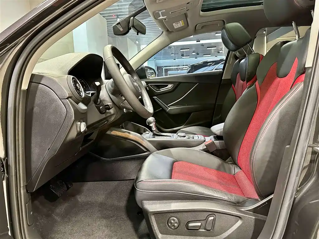 Audi Q2L 2021 35 TFSI fashionable and dynamic купить на сайте DeffCars