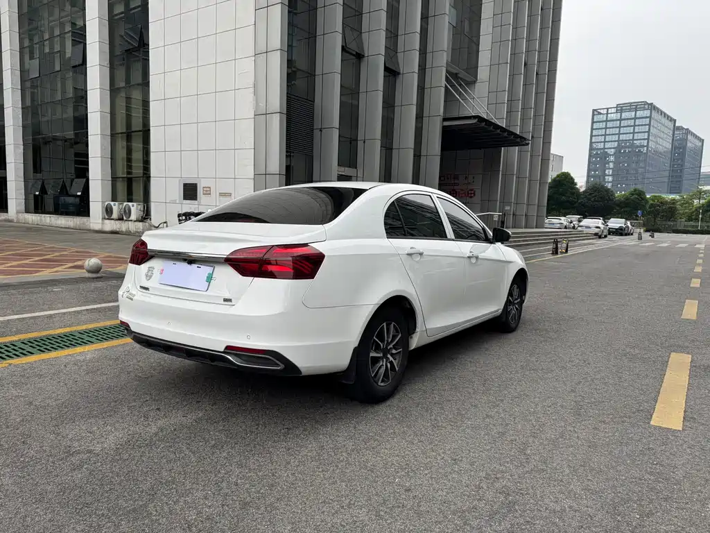 Emgrand 2019 Leading Edition 1.5L CVT Luxury Type National V купить на сайте DeffCars