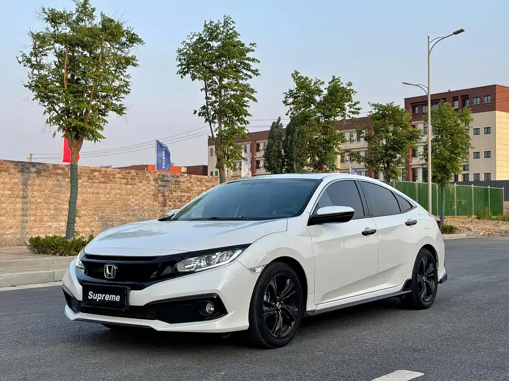 Civic 2019 220TURBO CVT combustion version National VI купить на сайте DeffCars