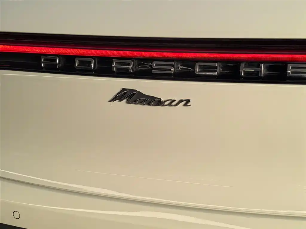Macan 2022 Macan 2.0T купить на сайте DeffCars
