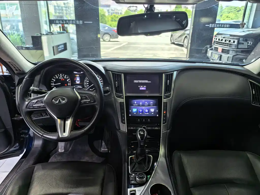 Infinity Q50L 2018 2.0T Premium Edition National VI купить на сайте DeffCars