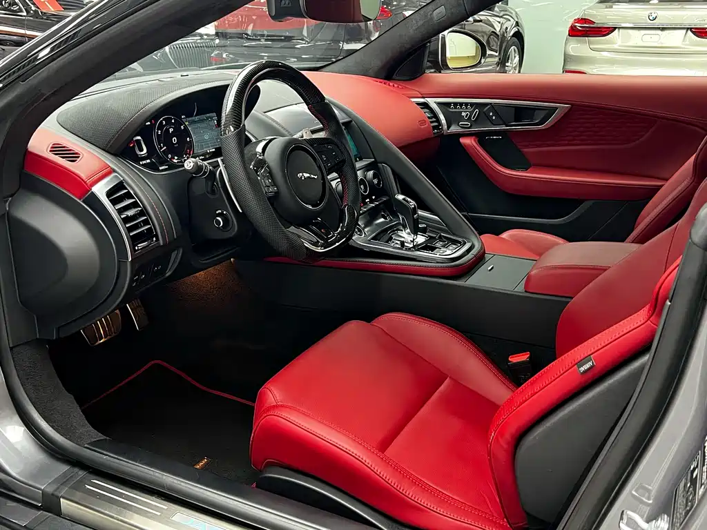 Jaguar F-TYPE 2023 P300 hardtop version R-DYNAMIC BLACK купить на сайте DeffCars