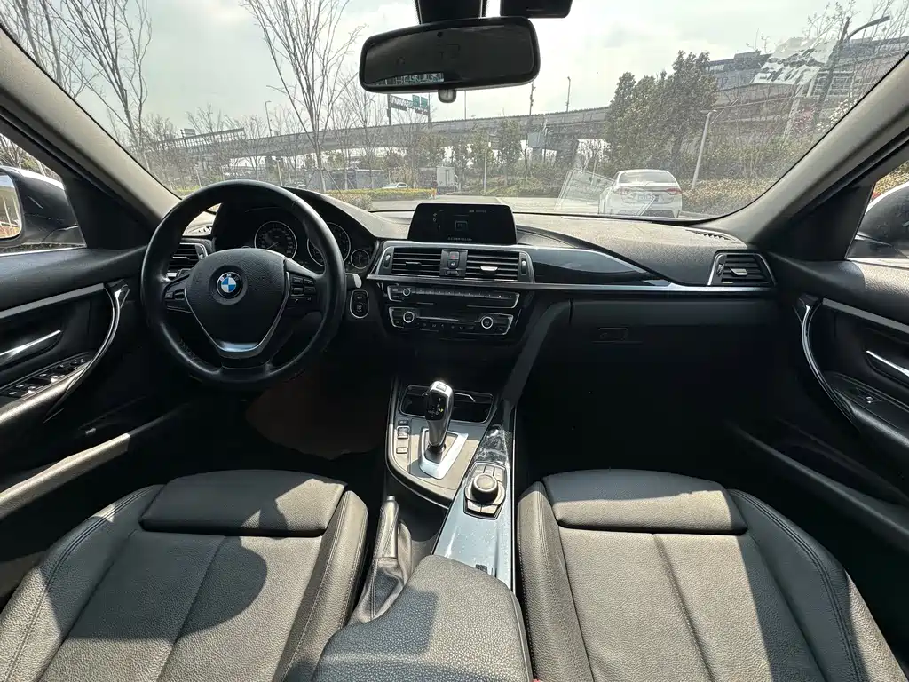 BMW 3 Series 2018 320Li Fashion Model купить на сайте DeffCars