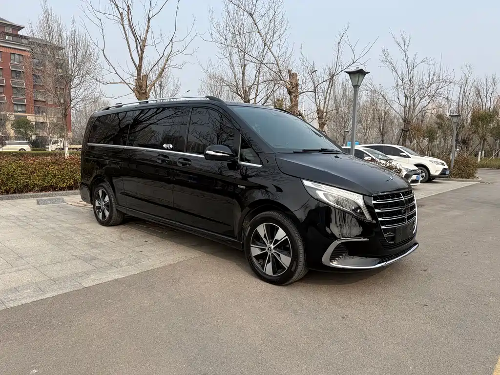 Mercedes-Benz V-Class 2022 V 260 L Long Wheelbase Premium Edition купить на сайте DeffCars