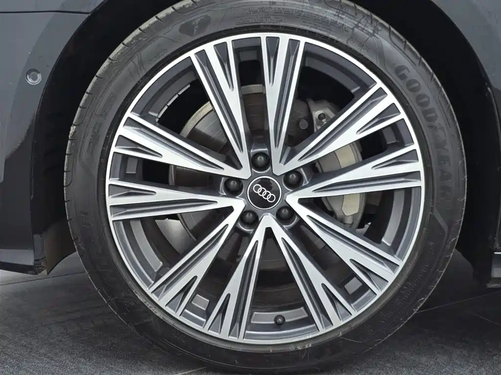 Audi A6L 2024 45 TFSI Premium Dynamic Model купить на сайте DeffCars