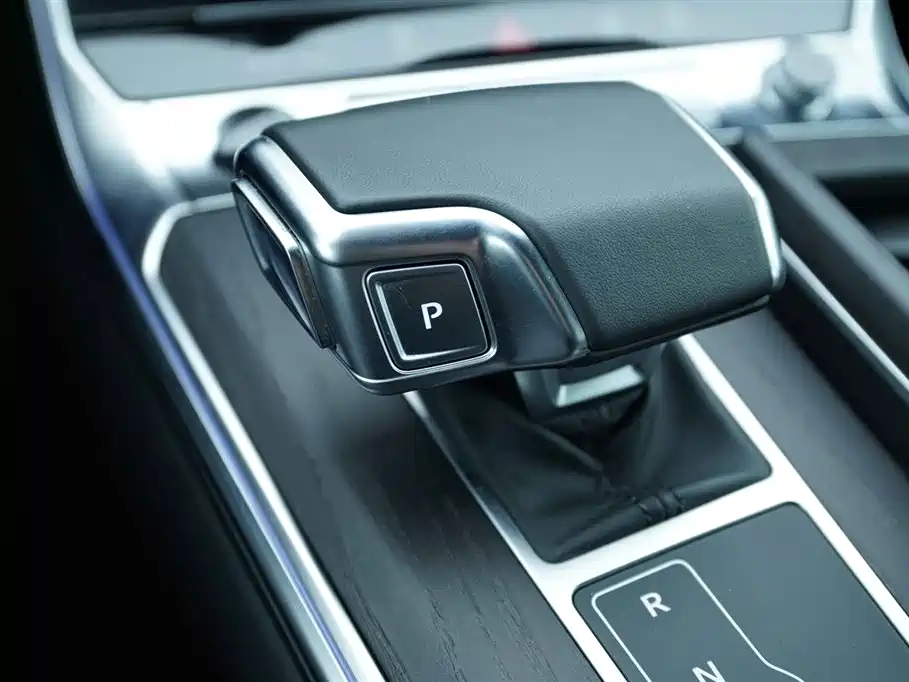 Audi A6L 2024 45 TFSI quattro premium dynamic model купить на сайте DeffCars