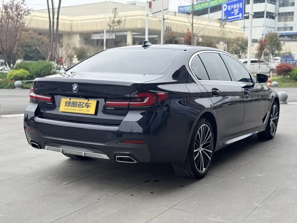 BMW 5 Series 2023 530Li Leading M Sports Package купить на сайте DeffCars