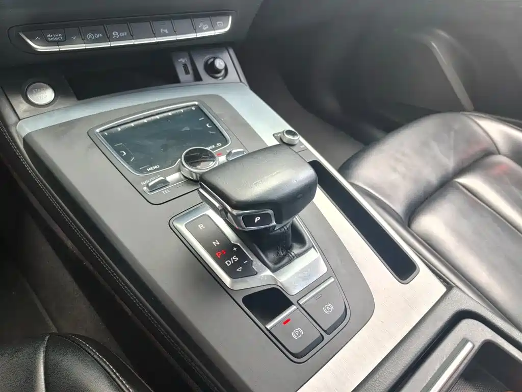 Audi Q5L 2018 40 TFSI enjoys fashionable style, National VI купить на сайте DeffCars