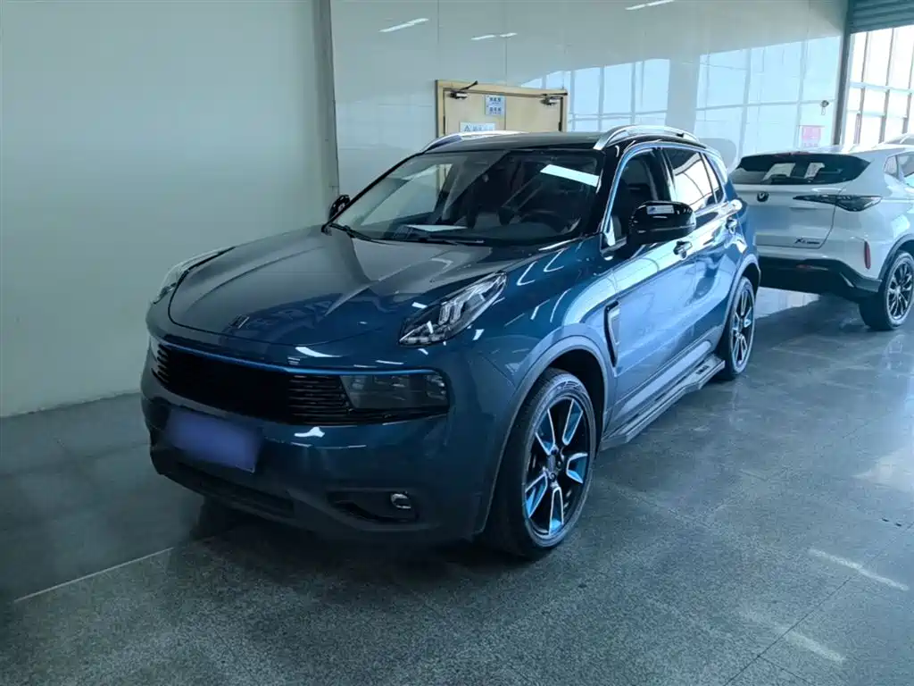 Lynk & Co 01 2017 2.0T two-wheel drive Pro version купить на сайте DeffCars