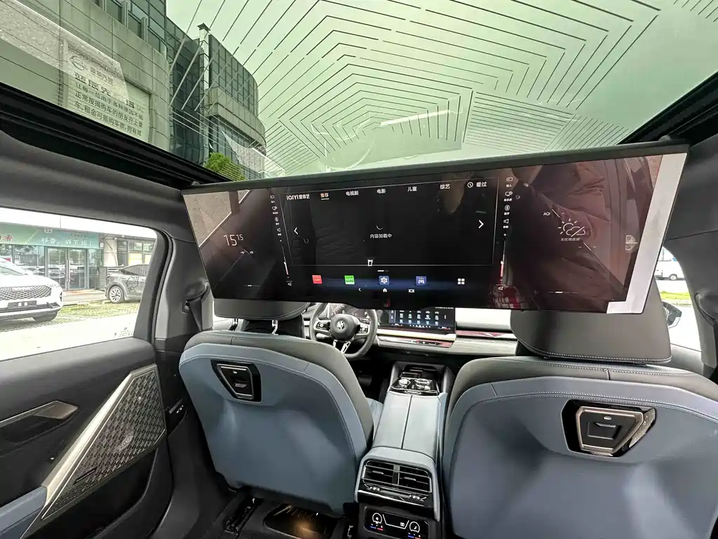 BMW 5 Series 2025 530Li Exclusive M Sports Package купить на сайте DeffCars
