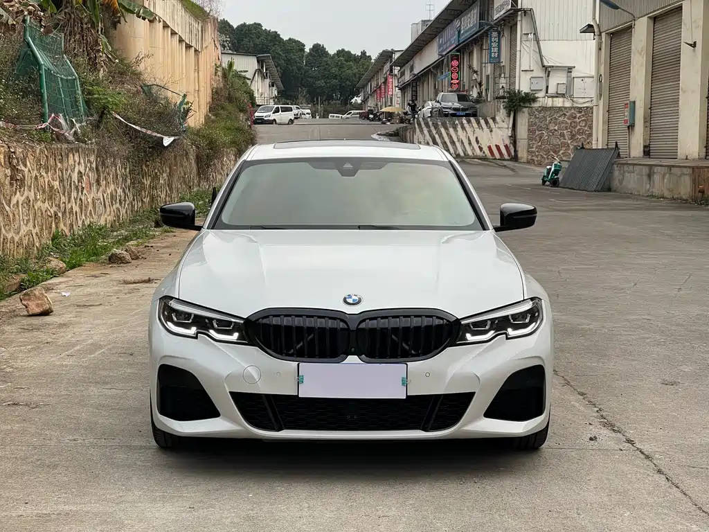 BMW 3 Series 2025 330Li M Sports Night Package купить на сайте DeffCars