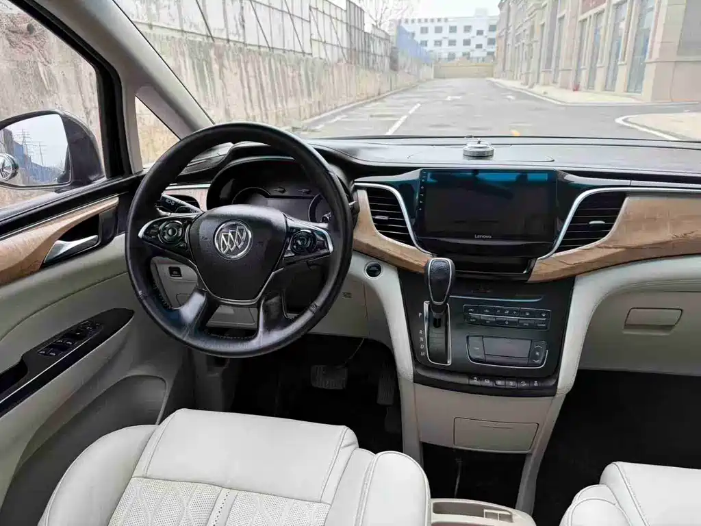 Buick GL8 2017 ES 28T Comfort Type National V купить на сайте DeffCars