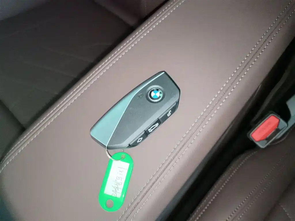 BMW iX1 2023 eDrive25L X Design Package купить на сайте DeffCars
