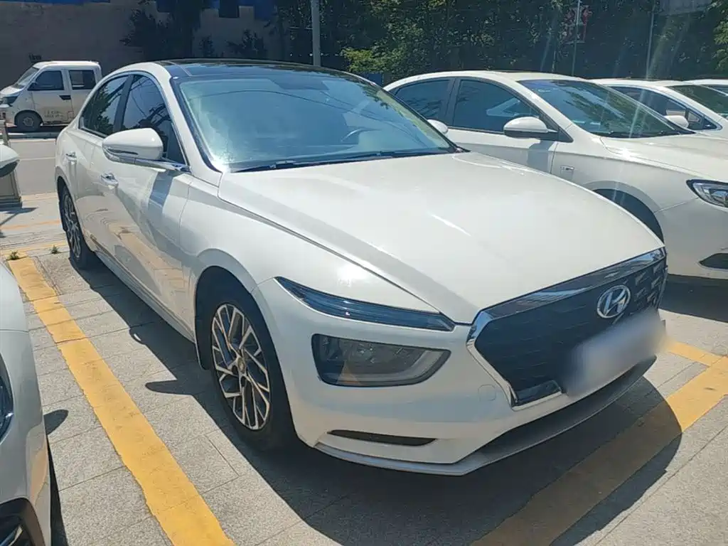 Famous pictures 2021 1.8L CVT GLX Elite Edition купить на сайте DeffCars