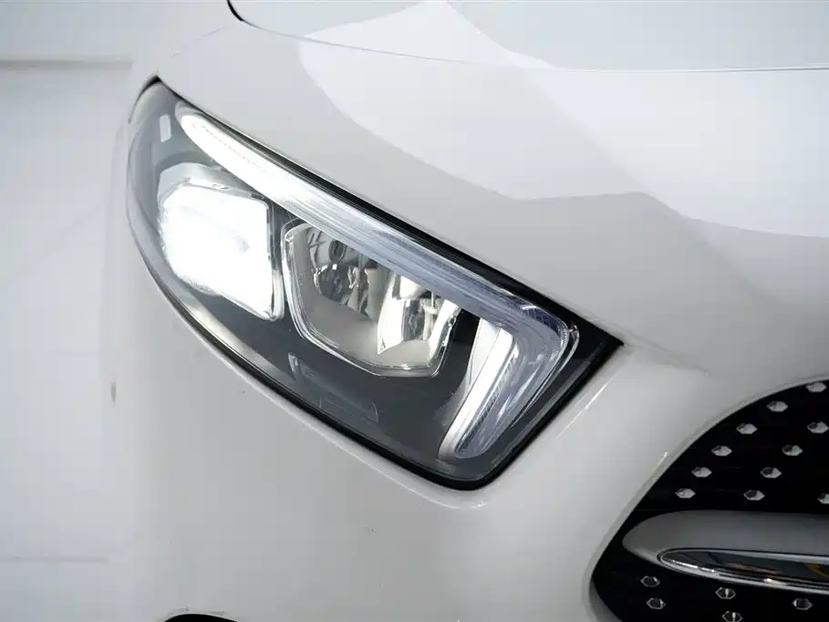 Mercedes-Benz A-Class 2022 Facelift A 200 L Sports Sedan Fashionable купить на сайте DeffCars