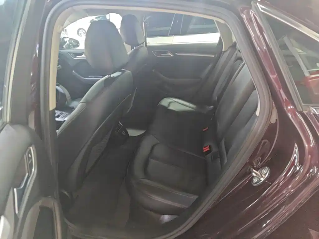 Audi A3 2015 Limousine 35 TFSI Million Commemorative Comfort Model купить на сайте DeffCars