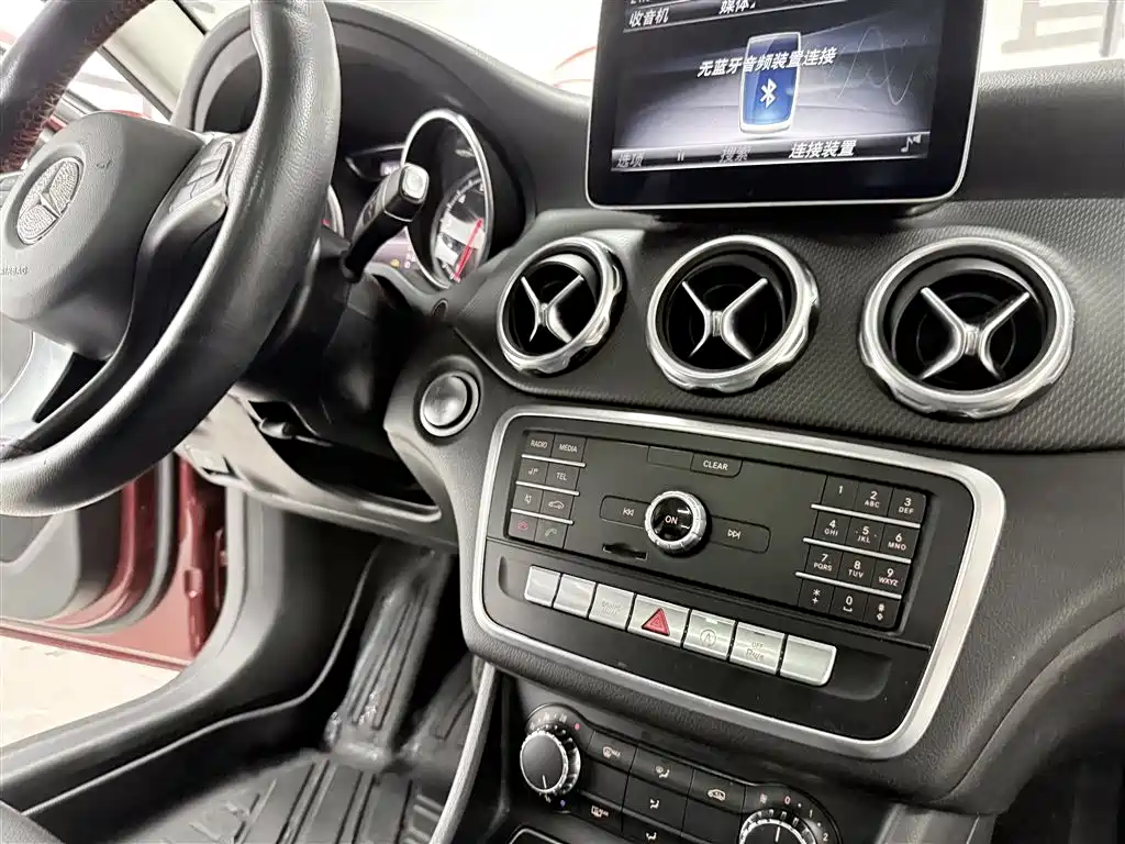 Mercedes-Benz GLA 2018 GLA 200 Dynamic купить на сайте DeffCars