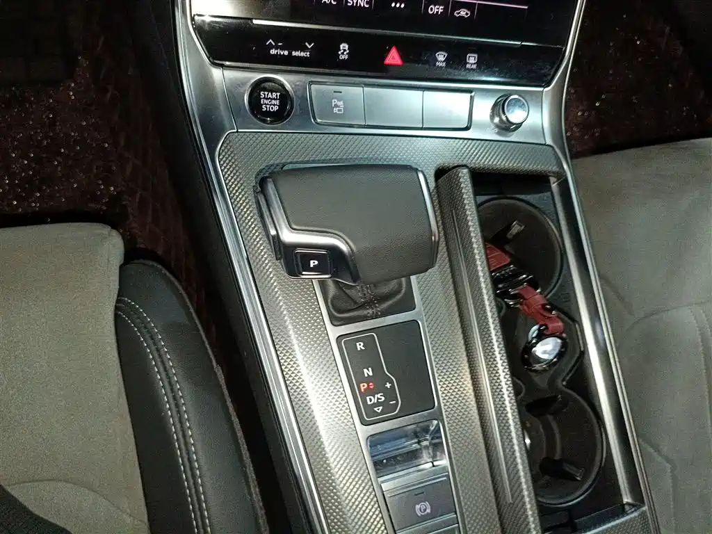 Audi A6L 2024 45 TFSI Premium Dynamic Model купить на сайте DeffCars