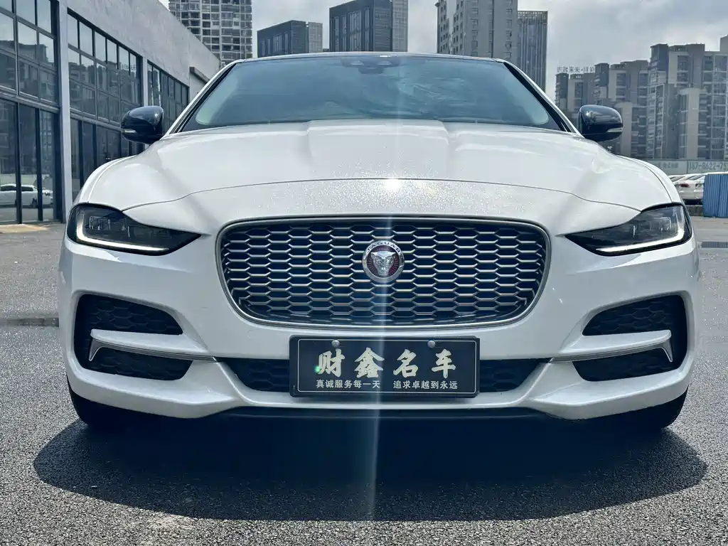 Jaguar XEL 2021 2.0T 200PS R-DYNAMIC Youth Sports Edition купить на сайте DeffCars