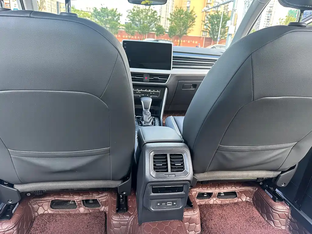 Tiguan L 2023 facelift 330TSI automatic two-wheel drive R-Line version купить на сайте DeffCars