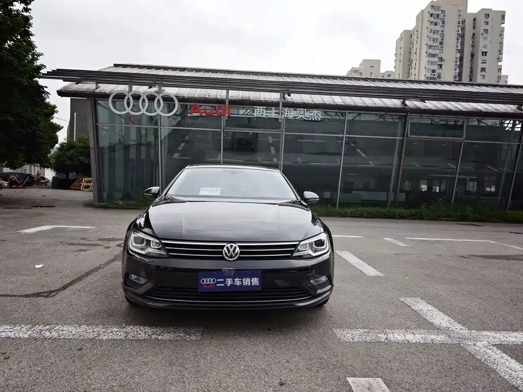 Lingdu 2015 330TSI DSG Deluxe Edition купить на сайте DeffCars