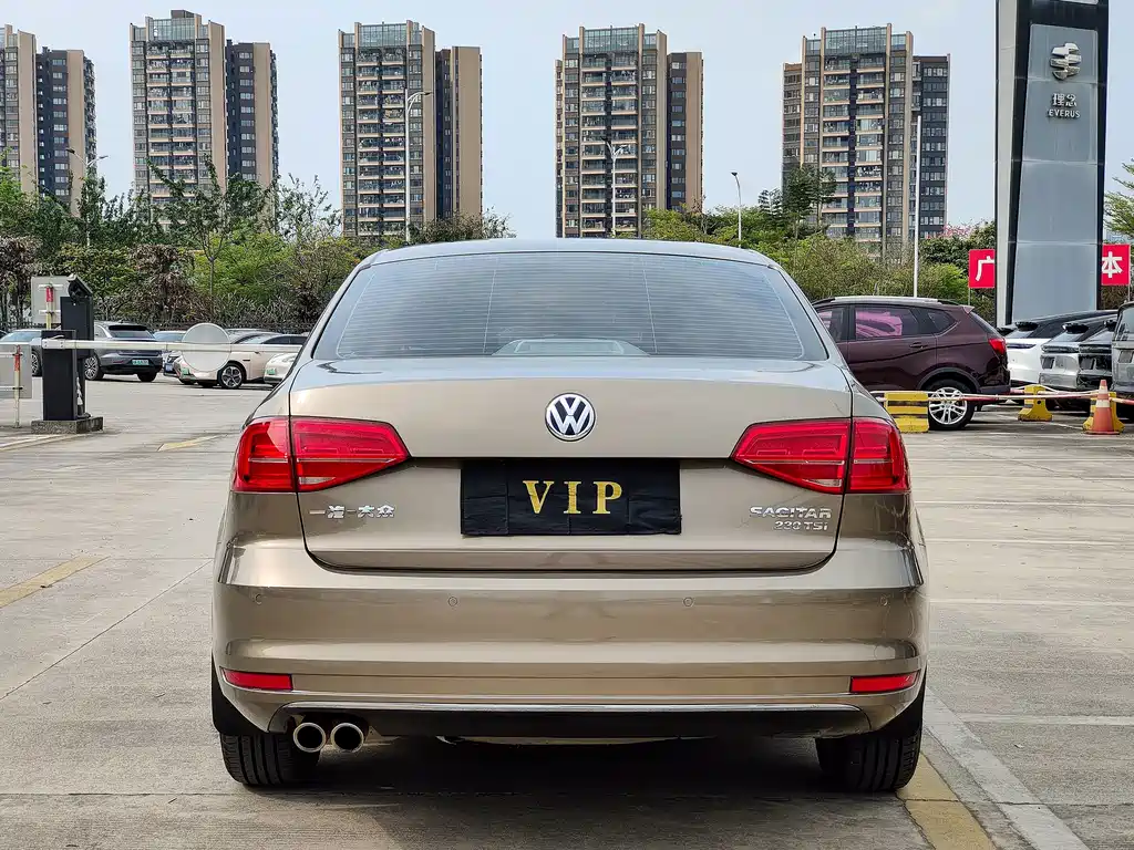 Sagitar 2015 230TSI automatic luxury model купить на сайте DeffCars