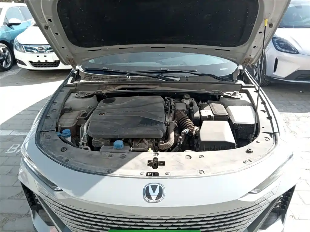 Changan UNI-V 2022 1.5T Excellent Type купить на сайте DeffCars